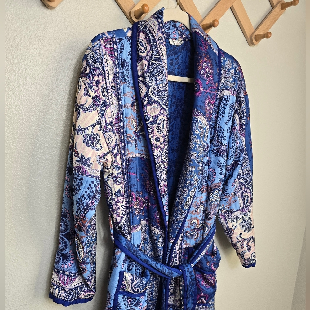 Free People Intimately In Your Dream Robe Size XS Paisley Blue EUC - Picture 4 of 10